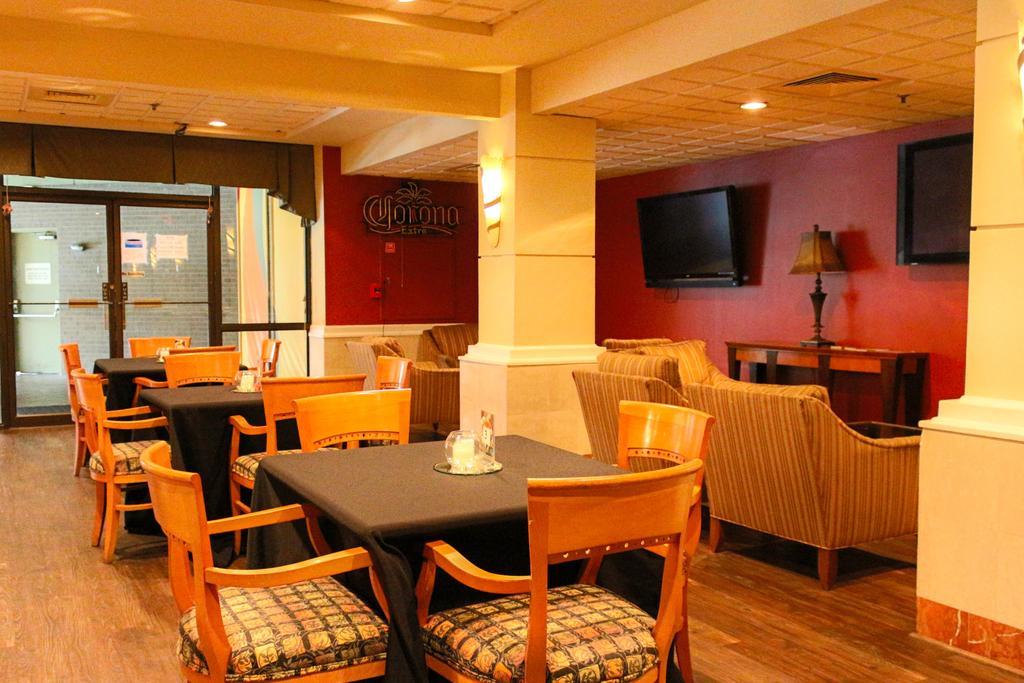 מלון College Park Ramada Plaza By Wyndham Atlanta Airport מראה חיצוני תמונה