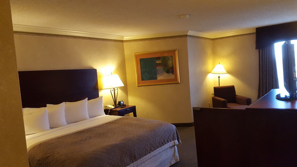 מלון College Park Ramada Plaza By Wyndham Atlanta Airport מראה חיצוני תמונה