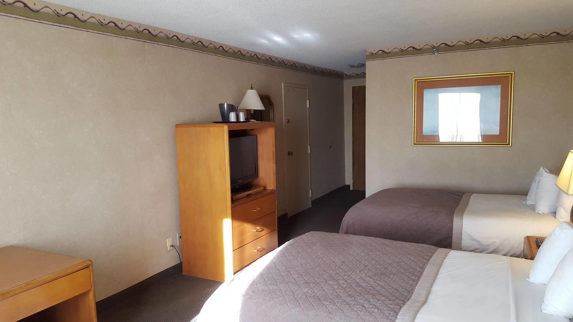 מלון College Park Ramada Plaza By Wyndham Atlanta Airport מראה חיצוני תמונה