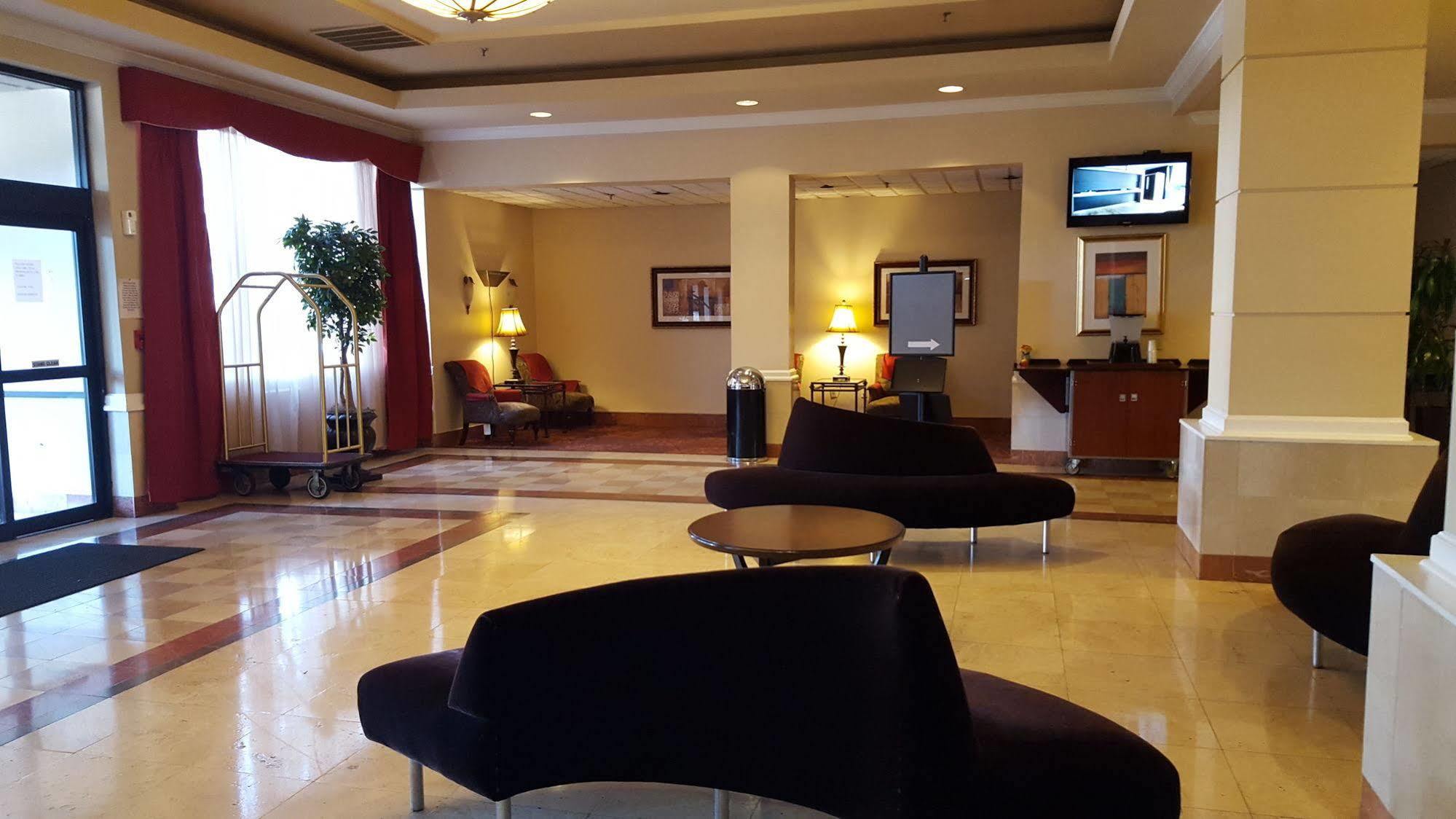 מלון College Park Ramada Plaza By Wyndham Atlanta Airport מראה חיצוני תמונה