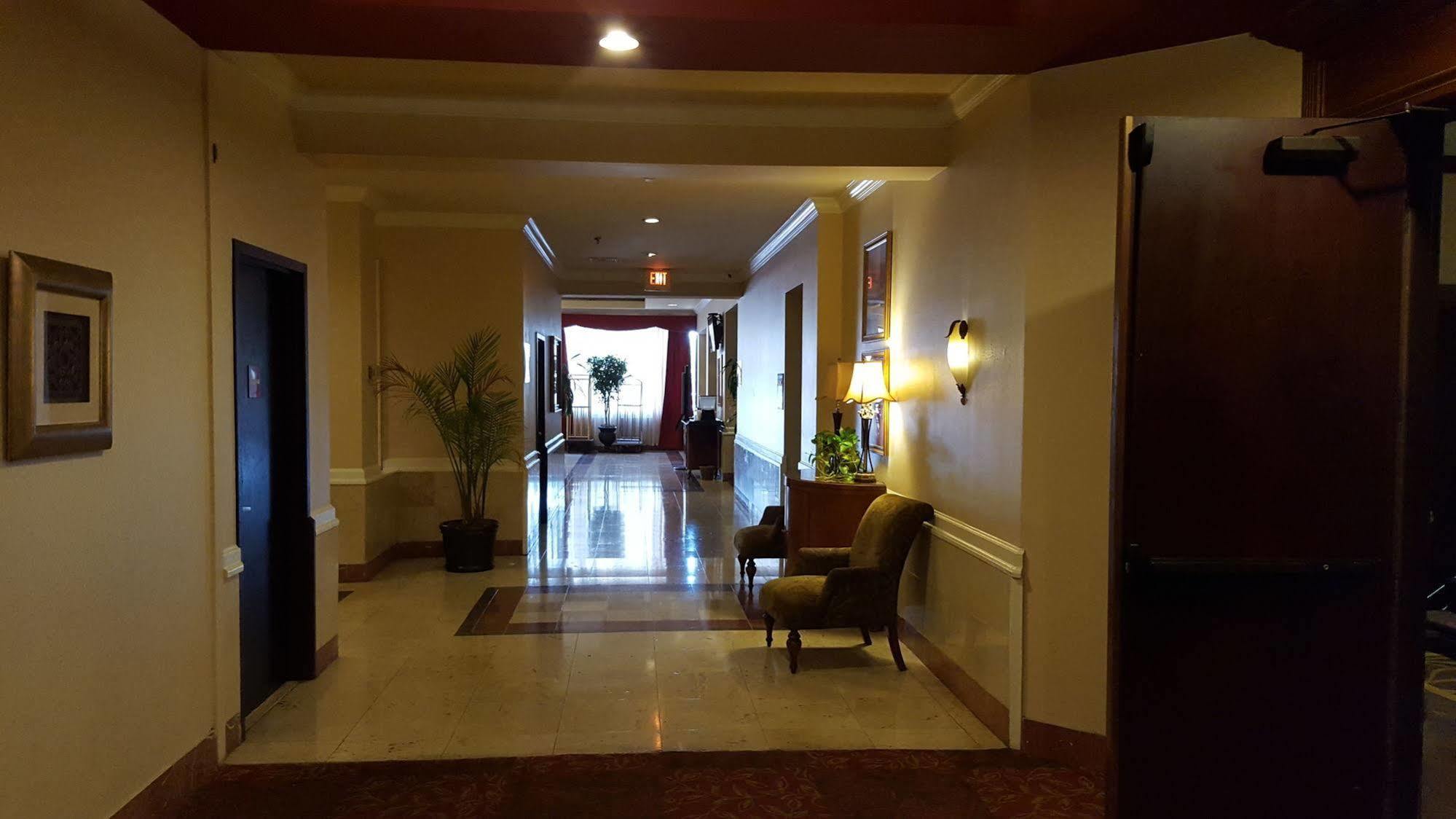 מלון College Park Ramada Plaza By Wyndham Atlanta Airport מראה חיצוני תמונה